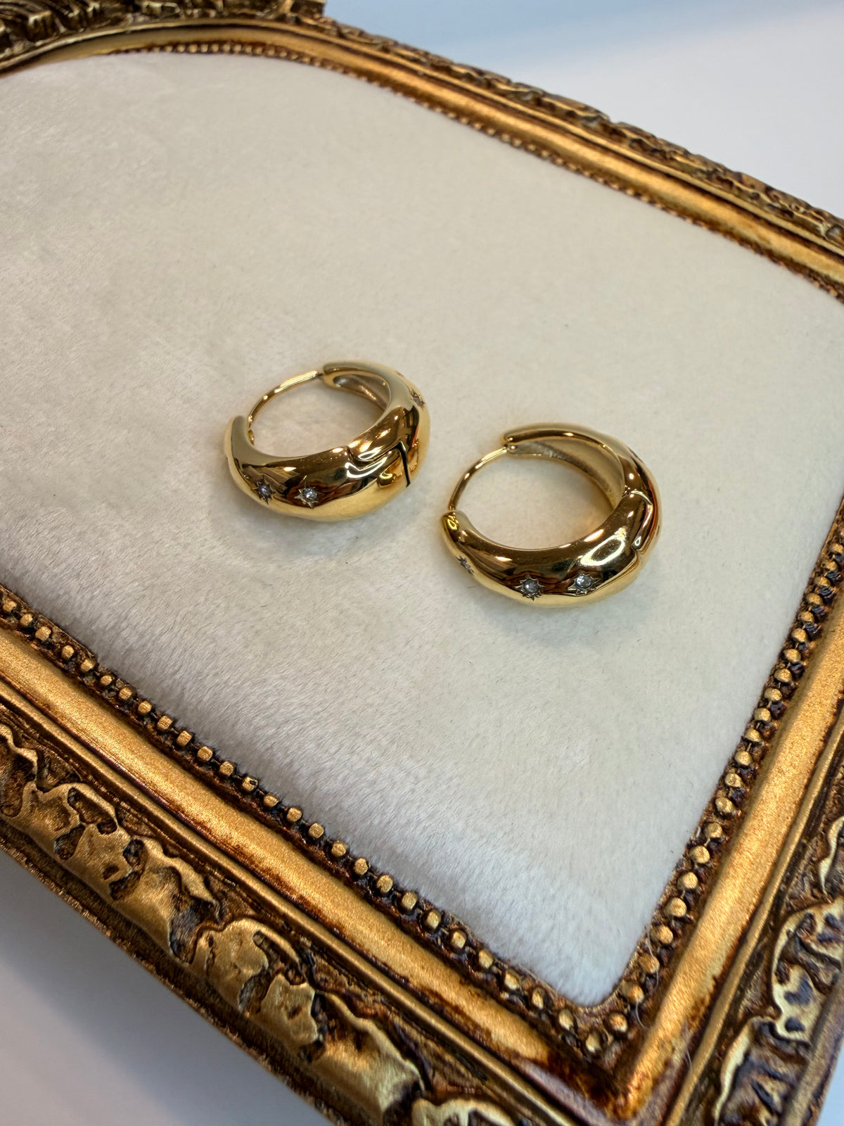 Stella Hoops