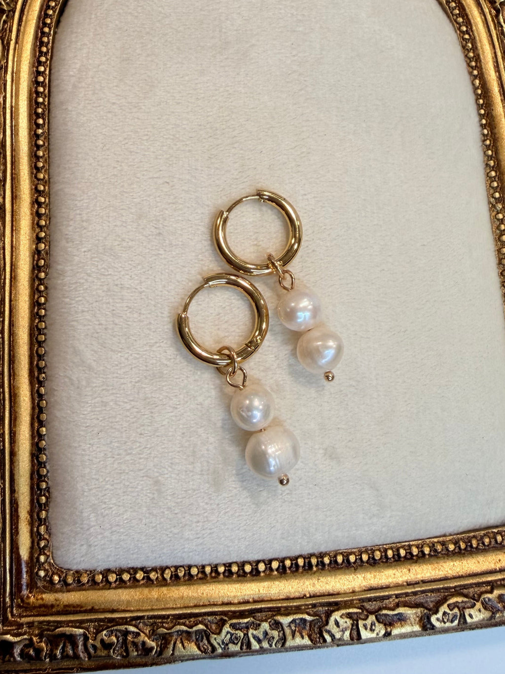 Madre Perla Pendants