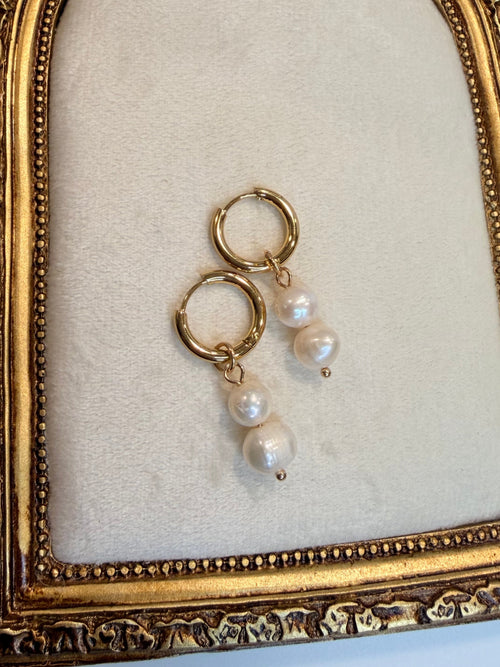 Madre Perla Pendants