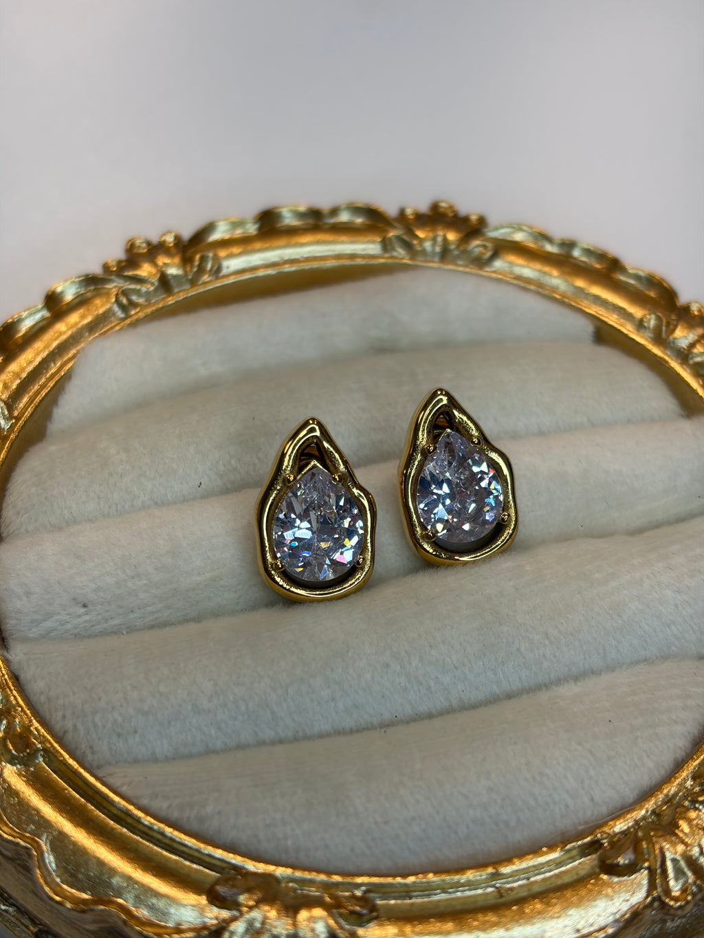 Marquesa Studs
