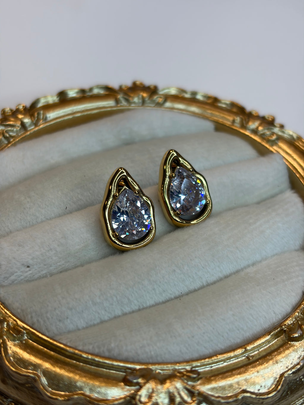 Marquesa Studs